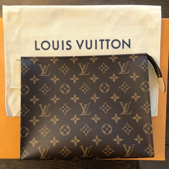 ❌SOLD❌ Louis Vuitton toiletry 26 - Picture 2 of 11